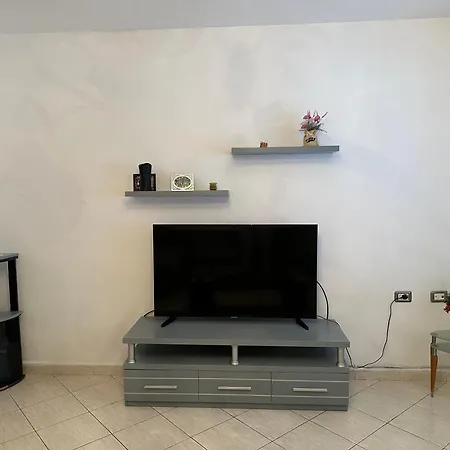 Cosy Staycation 3, Apartment Tirana
